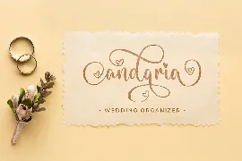 Romantic Heart a Romantic Script Font