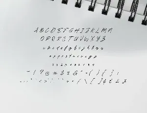 Goster - Signature Handwritten Font