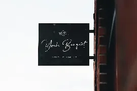 Ahmad Bantani - Signature Font