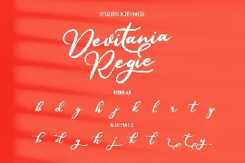 Younglines Script Font