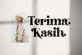 Hochagi Classy Serif Font