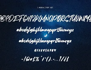 Moonlish - Script Font