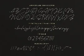 Almatian - Classy Signature Font