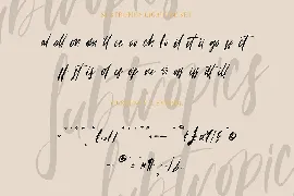 Subtropics - Fancy Calligraphy Font