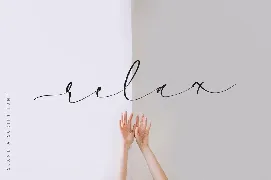 Islandia - Simple Script Font