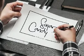 Sugar Candy Signature Font