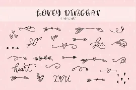 Cute heart font family Lovey