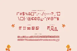 Qhrissy - A Retro Groovy Font