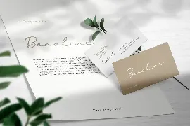 Moonlight Signature Font