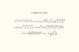 Marquise Pauline Signature Font