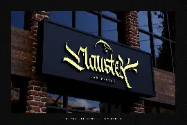 Hunterlife-Blackletter Font