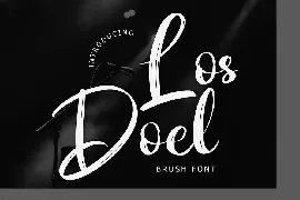 Los Doel Brush Script Font