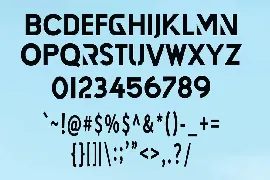 Roemega - Display Font