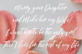 Lovesmilly Feminine Script Font