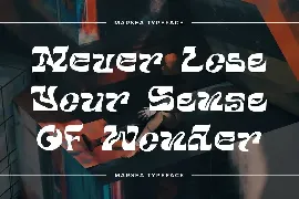 Marsea - Wavy Display Font