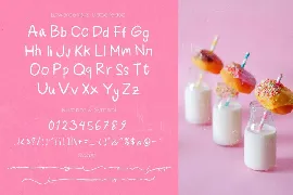 Lunaby font