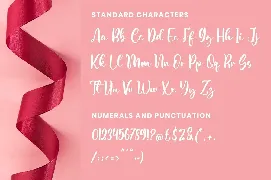 Candina - Romantic Font