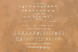 Golden Hourse Monoline Signature Font