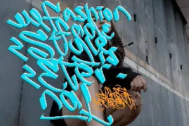 Slash Roller - A Graffiti Font