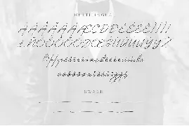 Chowgant Signature font