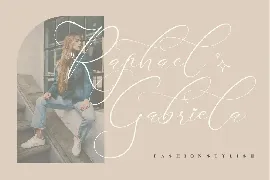 Darling Carlina Calligraphy Font