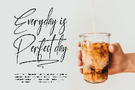 Belinda Smith Modern Signature Font