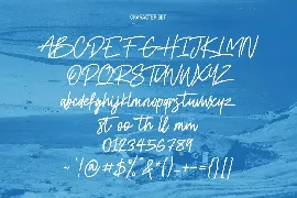 Gradiattes Script Font