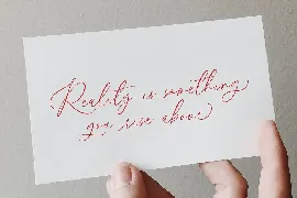 Hey Beauty - Modern Calligraphy Font