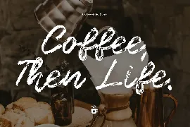 Cold Brewing Handwritten Brush Font