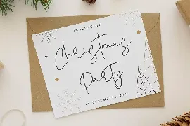 Yearbook Christmas - Beauty Calligraphy Font